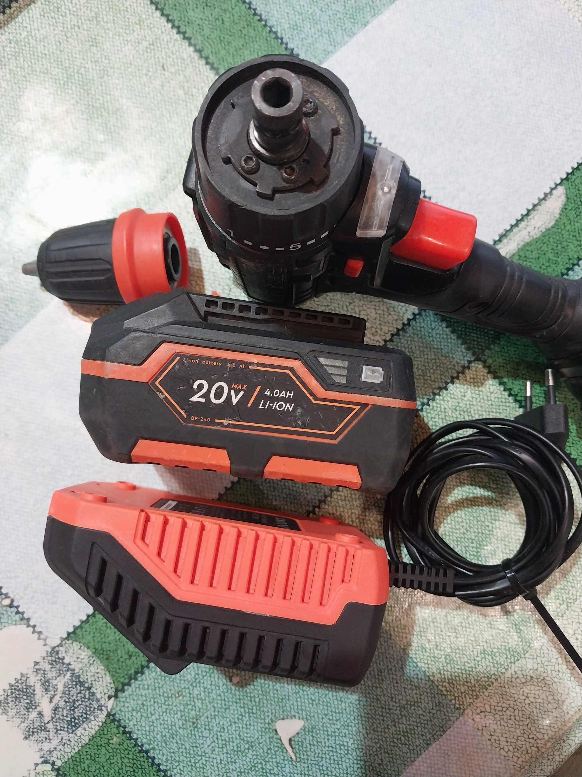 шуруповерт аккумуляторный DNEPRO-M CD-218Q