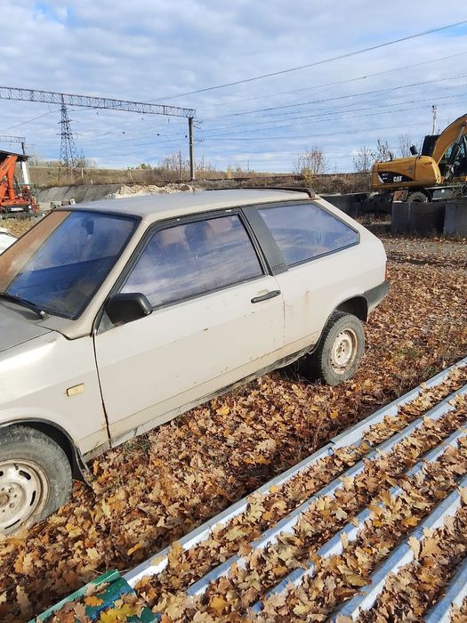 ВАЗ 2108 на бодром ходу