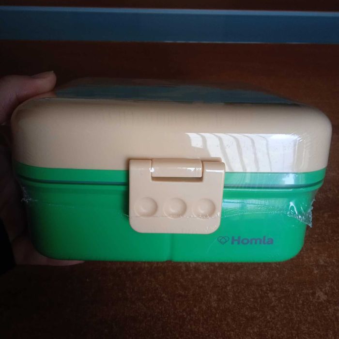 Lunchbox nowy w folii Homla