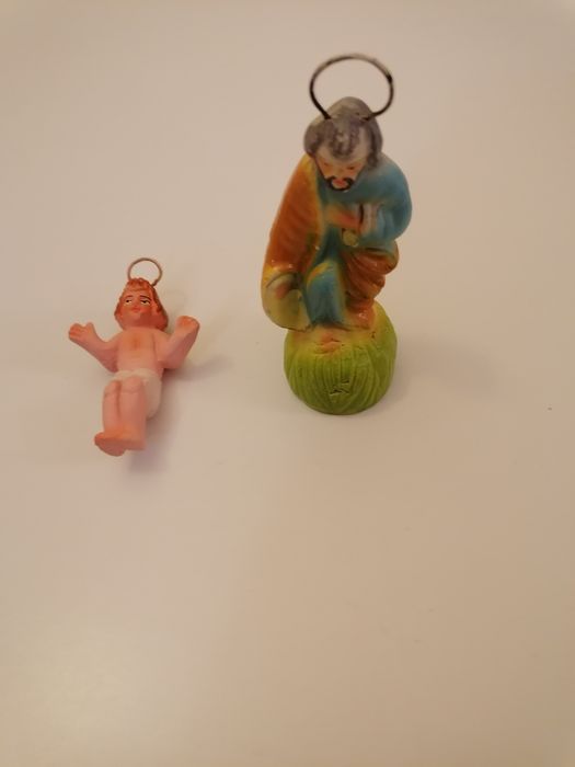 Figuras do presépio em porcelana