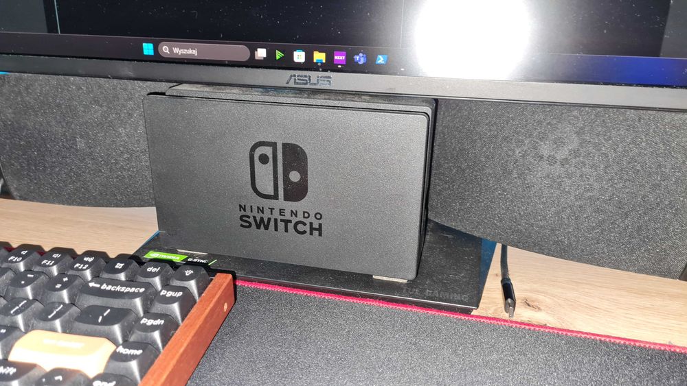 Konsola Nintendo switch plus dwie gry edycja pudełkowa