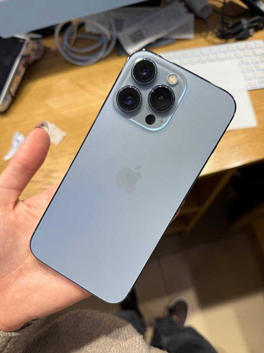 Б/У iPhone 13 Pro 256GB Sierra Blue - Розтермінування
