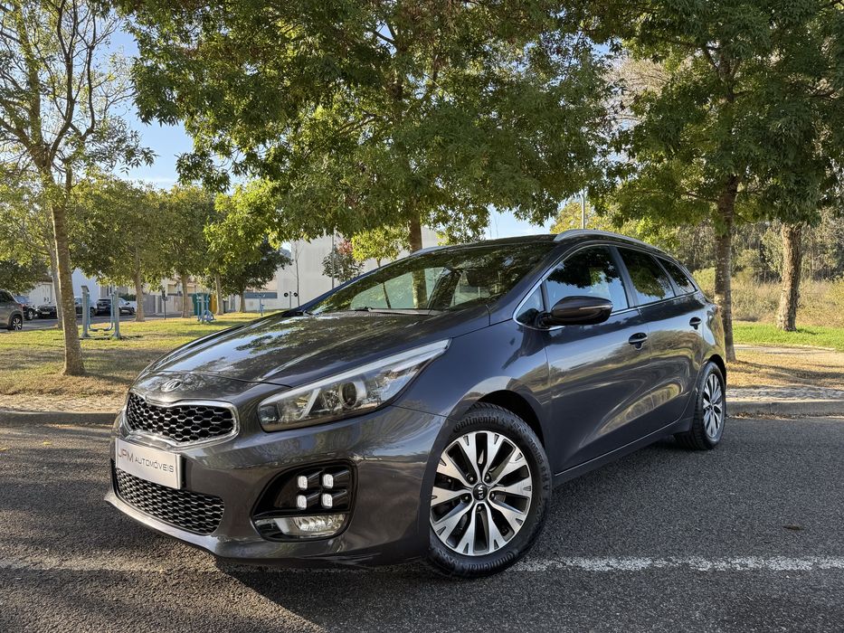 Kia Ceed SW 1.6 CRDI - GT LINE - Garantia de 18 Meses