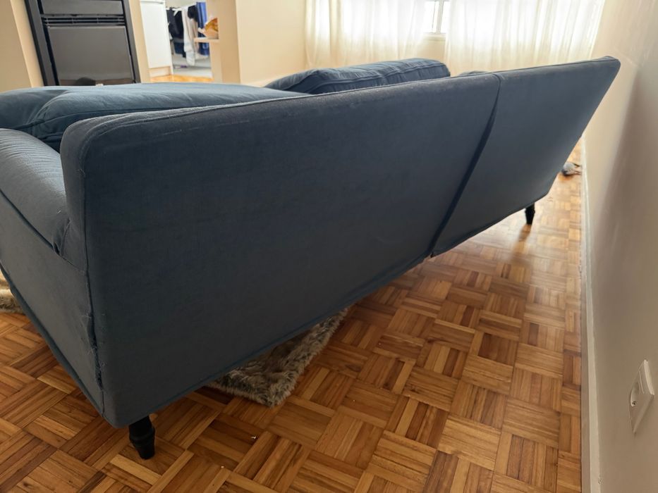 Sofá grande azul stocksund 3 lugares