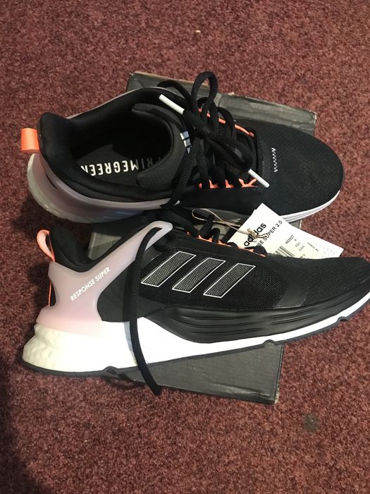 Кроси нові ,фірмові ,дуже круті