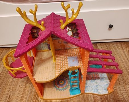 Domek lesny Enchantimals plus lalka