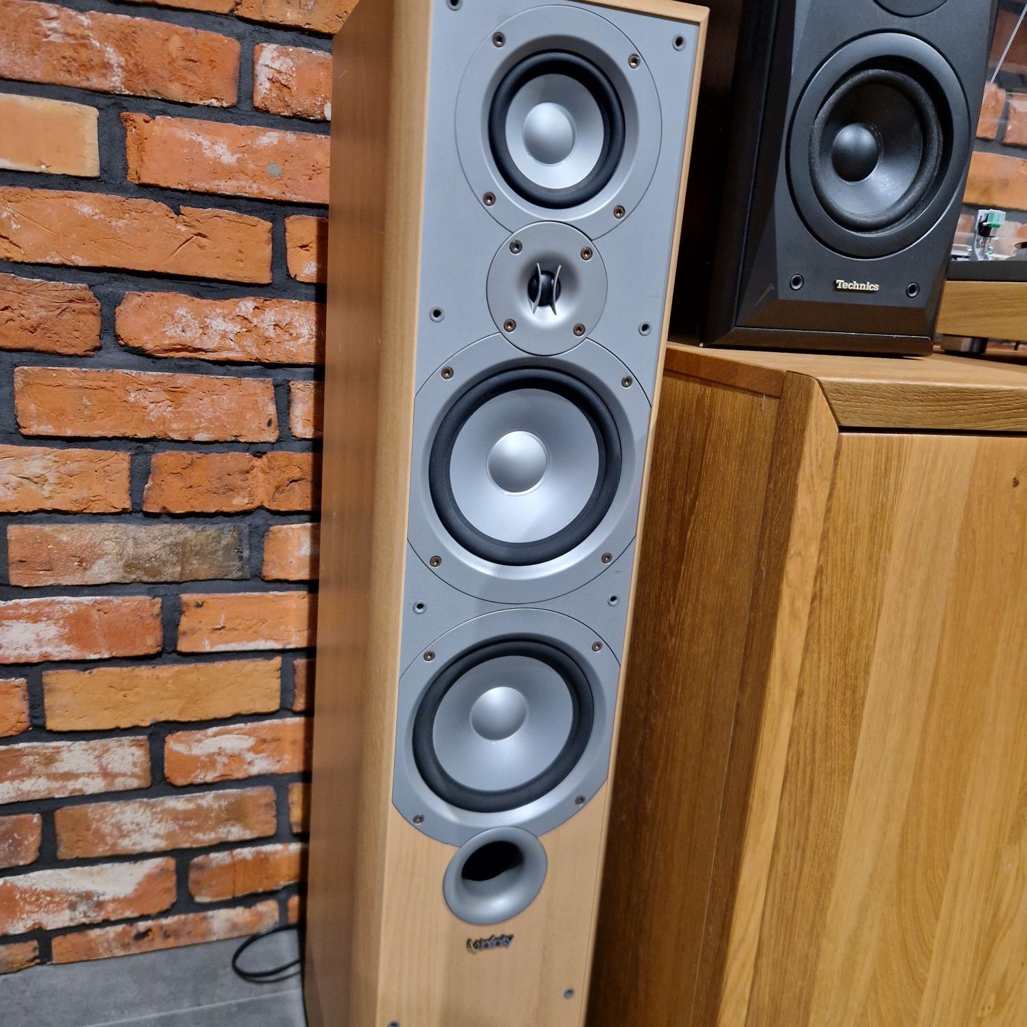 Kolumny infinity primus 360