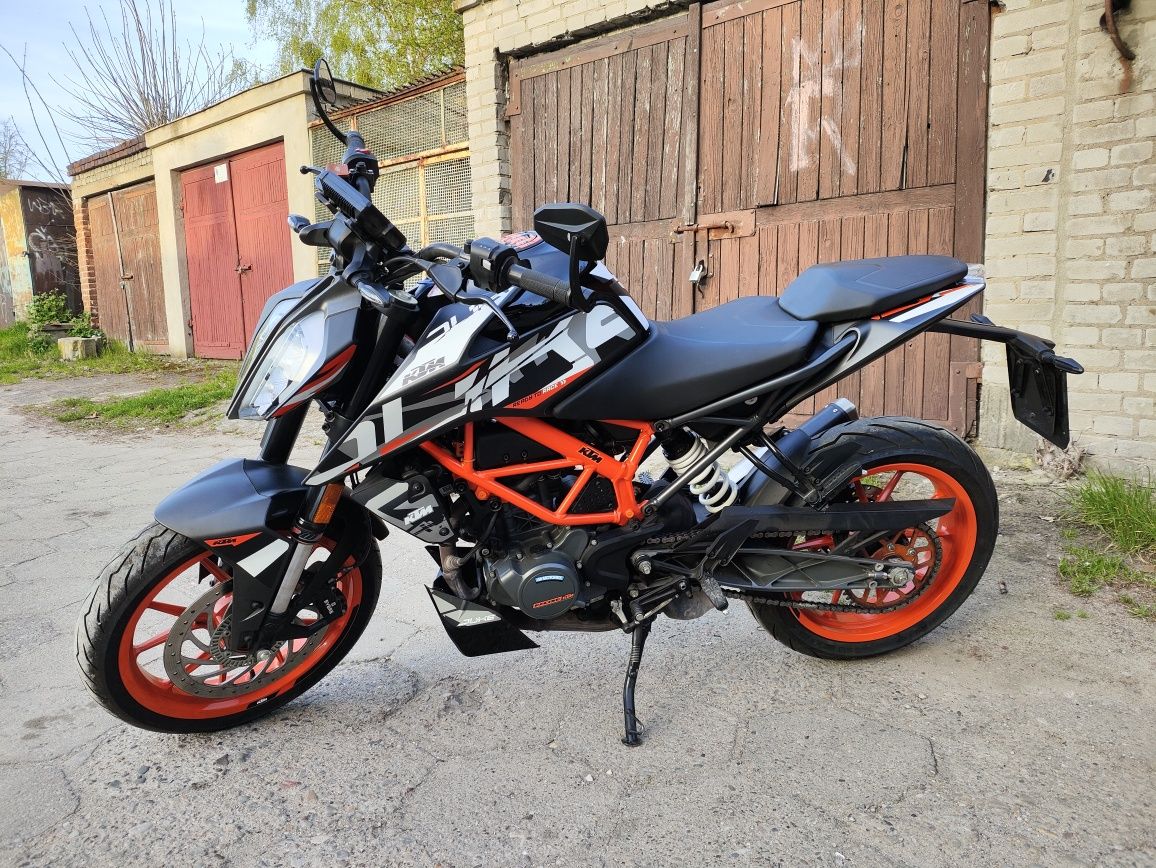 KTM Duke 125 ABS 2021r kat.B