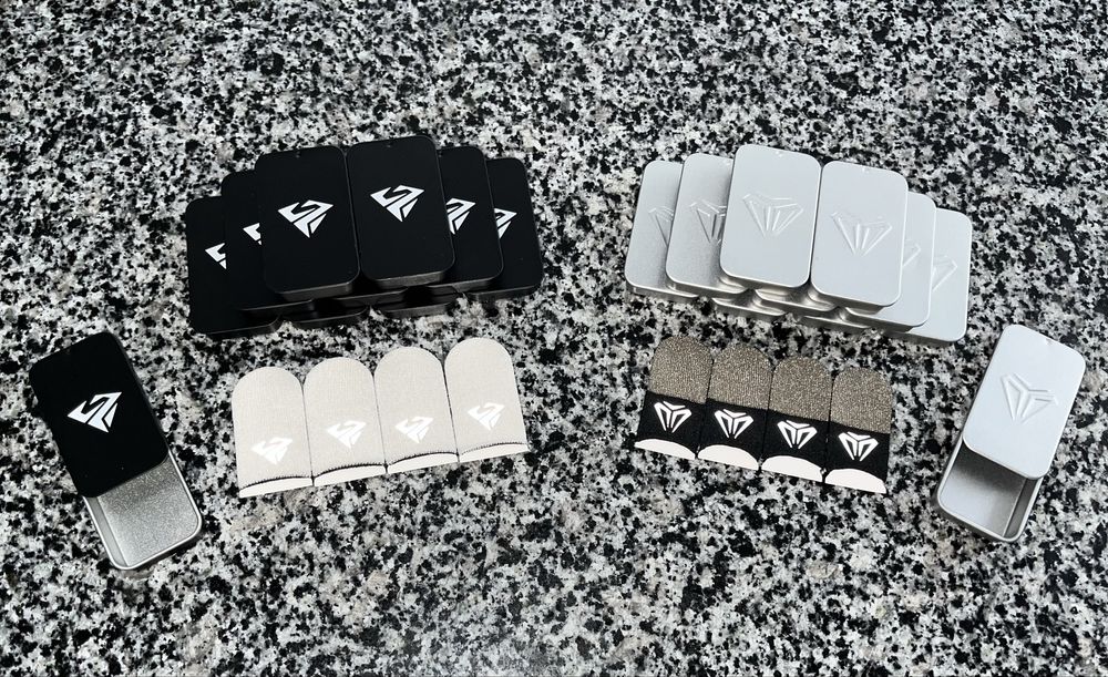 Напальчники для игр, кейс + 4 напалечника