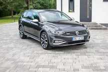 Volkswagen Passat Alltrack 4Motion LED 4x4 Kamery 360 Alu Navi virtual Skóra FV23%