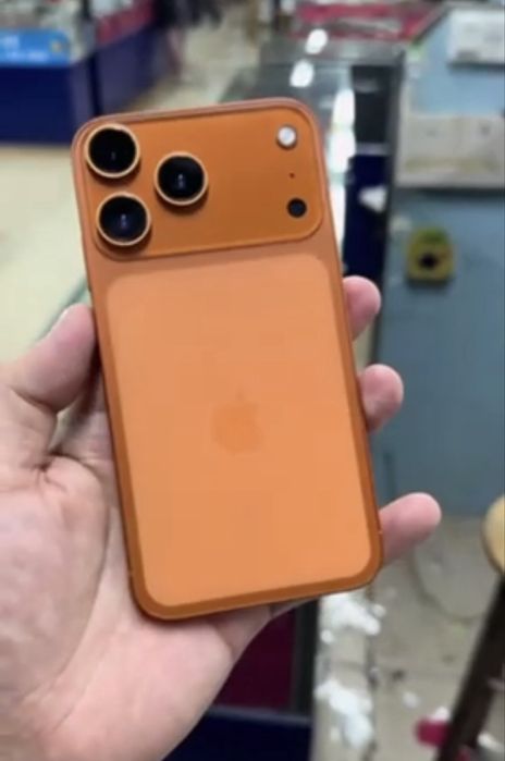 Корпус на Iphone XR и 11 в виде 17 PRO