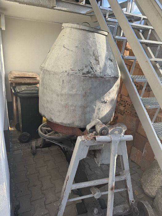 Betoniarka duża wynajmę