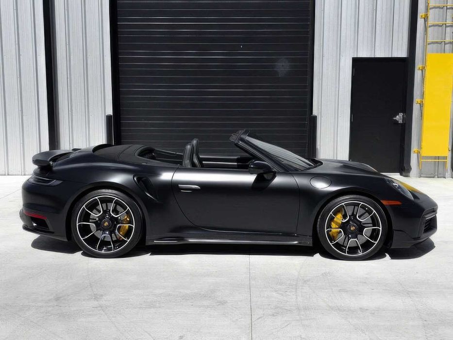 Porsche 911 Turbo S      2021