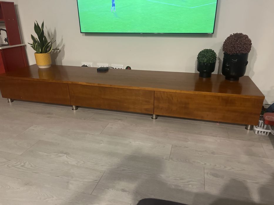 Aparador  de sala .. massico de alta qualidade