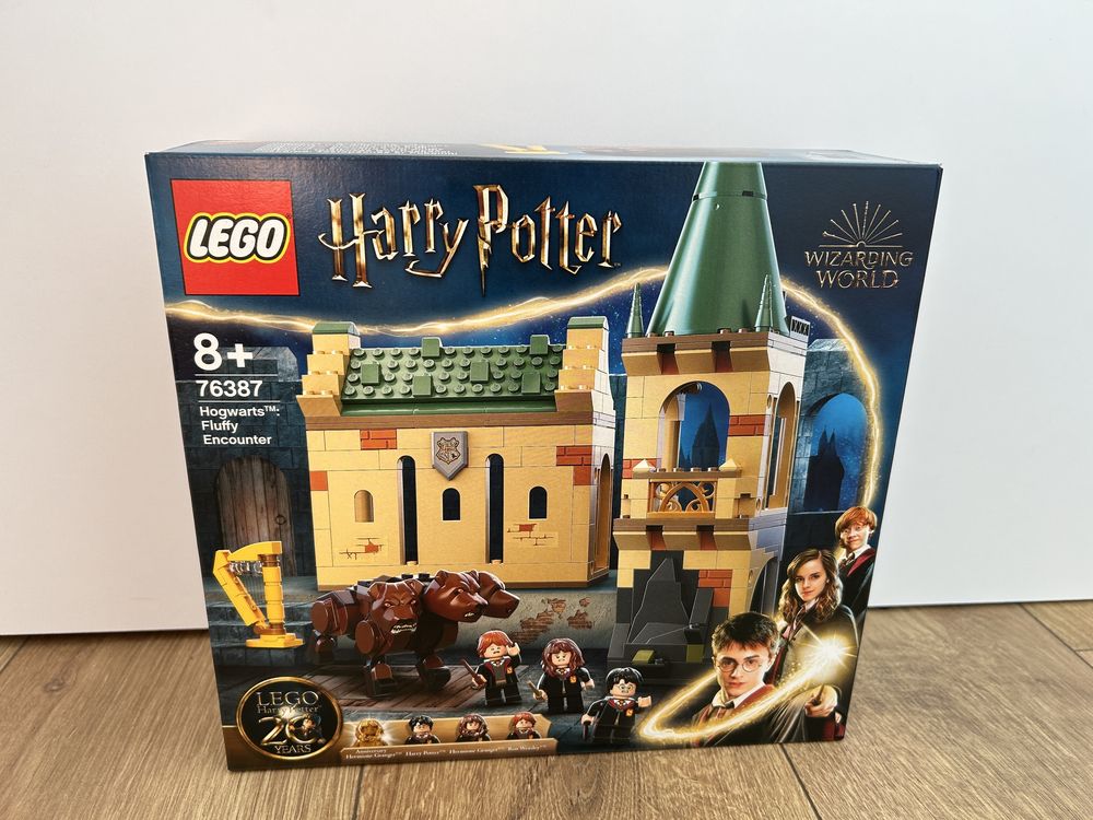 LEGO 76387 Harry Potter - Hogwart: spotkanie z Puszkiem