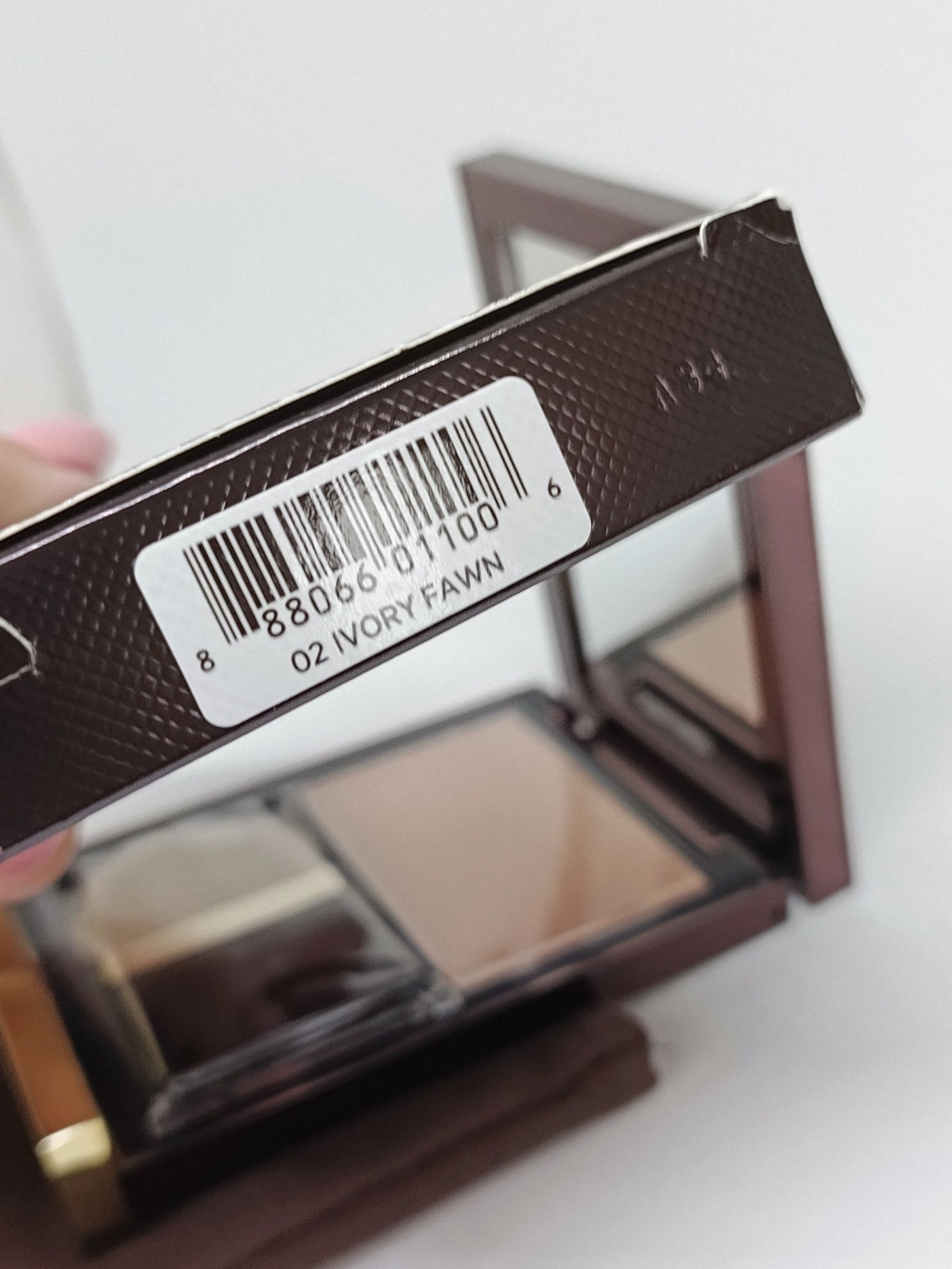 Tom Ford puder wykończeniowy 02 Ivory Fawn z lusterkiem