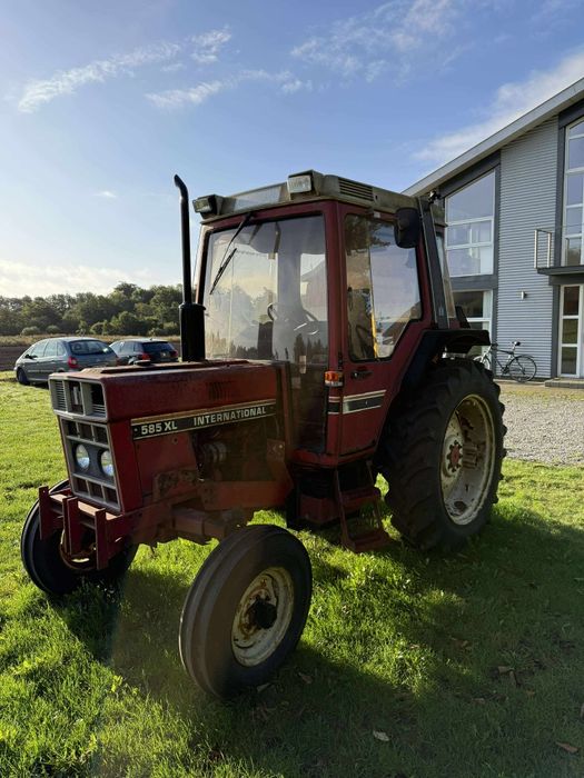 Ciągnik Rolniczy International 585xl Sprowadzony