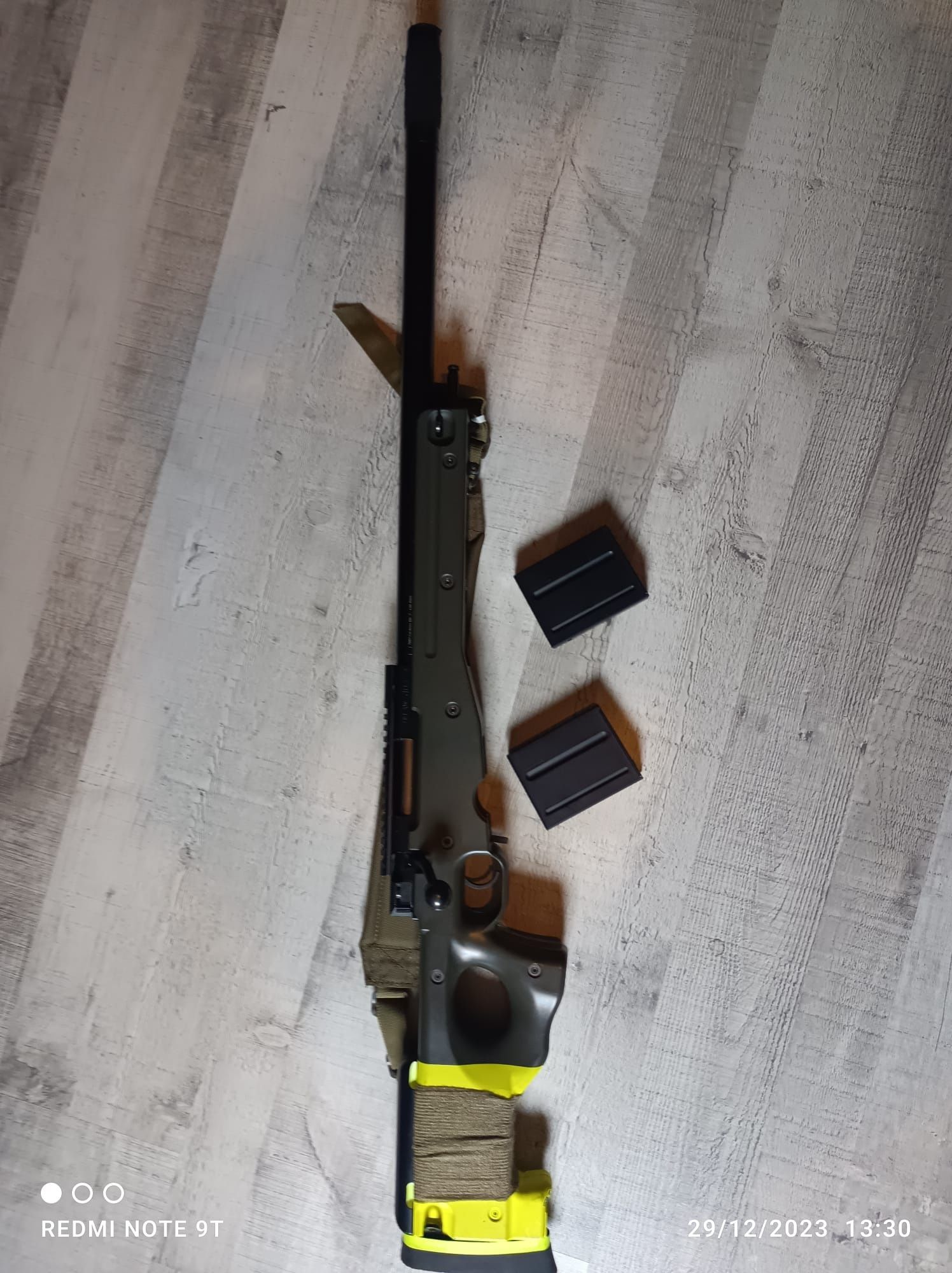 Tokyo Marui L96 AWS + 2 Mags e Sling