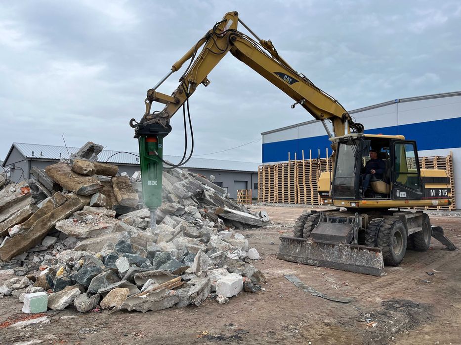 Wyburzenia, rozbiórki, kucie betonu, młot, chwytak, wywóz gruzu