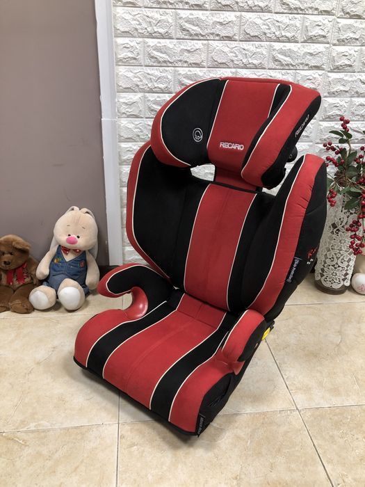 Автокрісло Recaro Monza Nova 2 Seatfix група 2/3 (15-36кг) рекаро