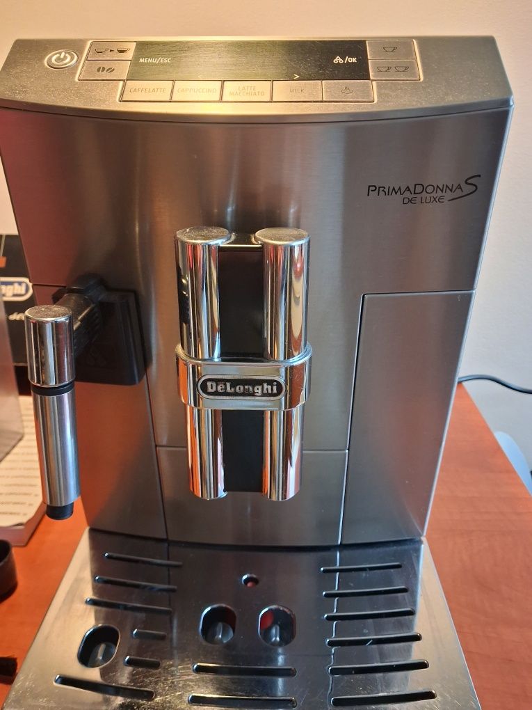 Ekspres do kawy Delonghi