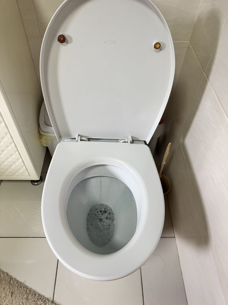 Унитаз Cersanit белый продам