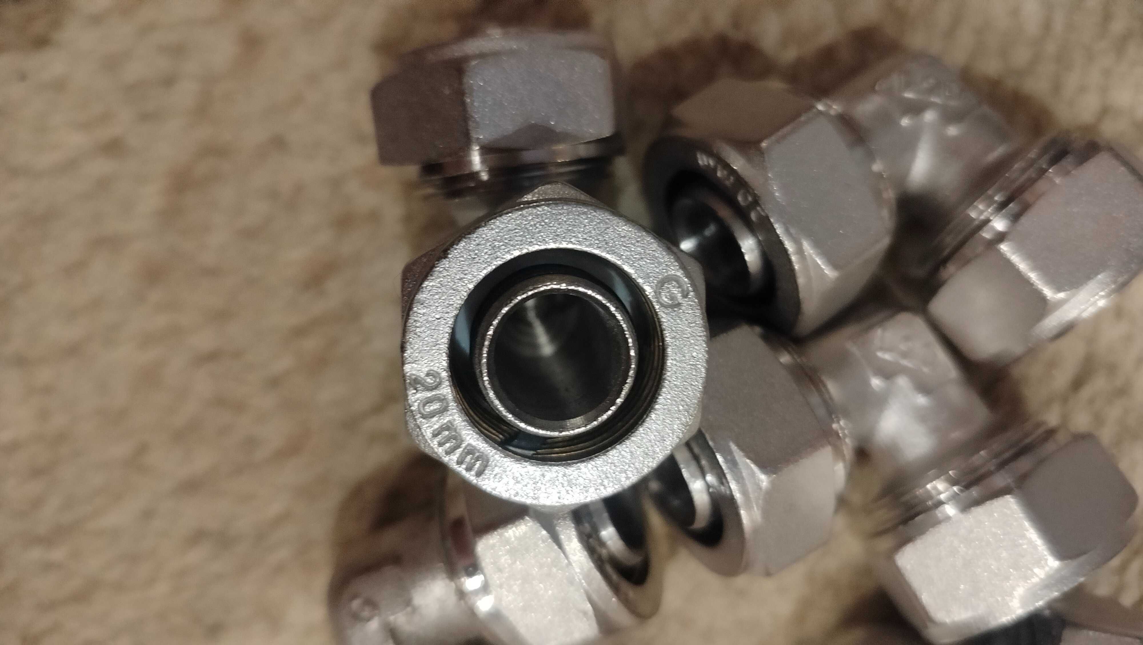 PEX skręcany kolano 20 mm wzmocnione do rur