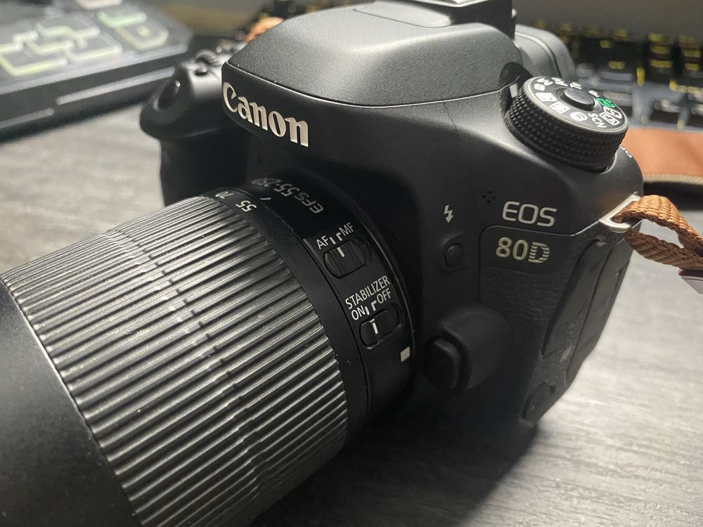 Canon 80D + muito material