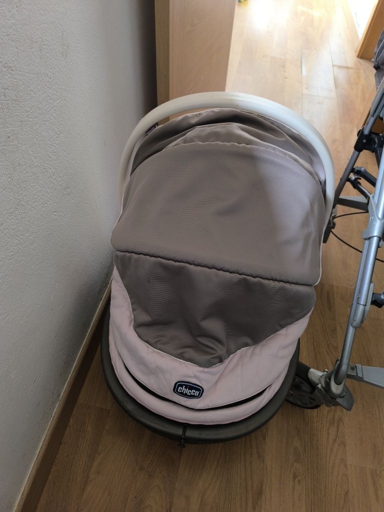 Duo carrinho+alcofa marca Chicco