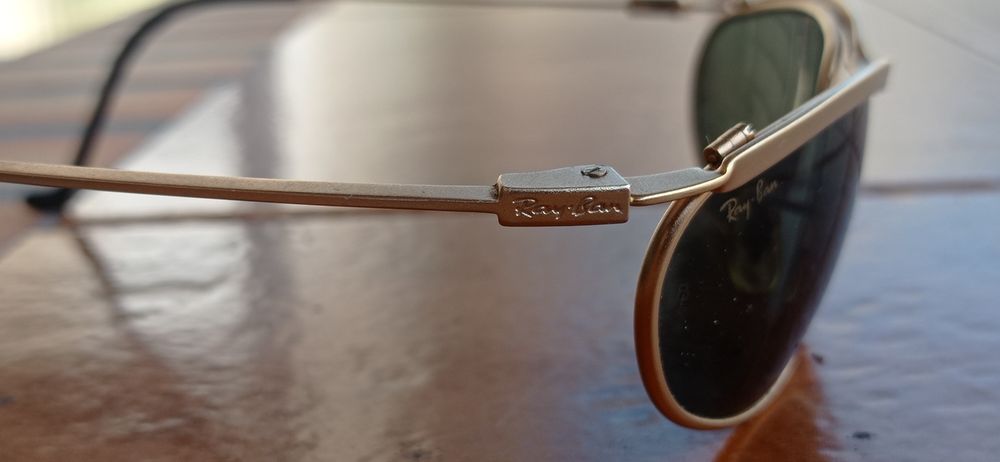 Oculos Ray-Ban como novos.