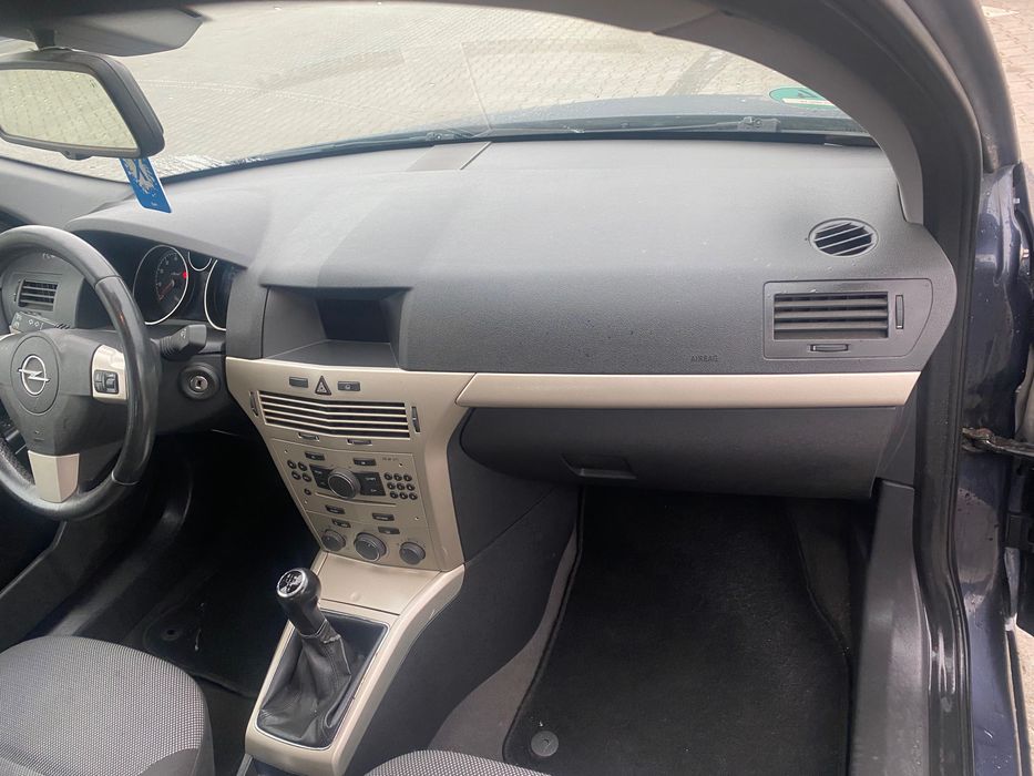 Продам Opel Astra H