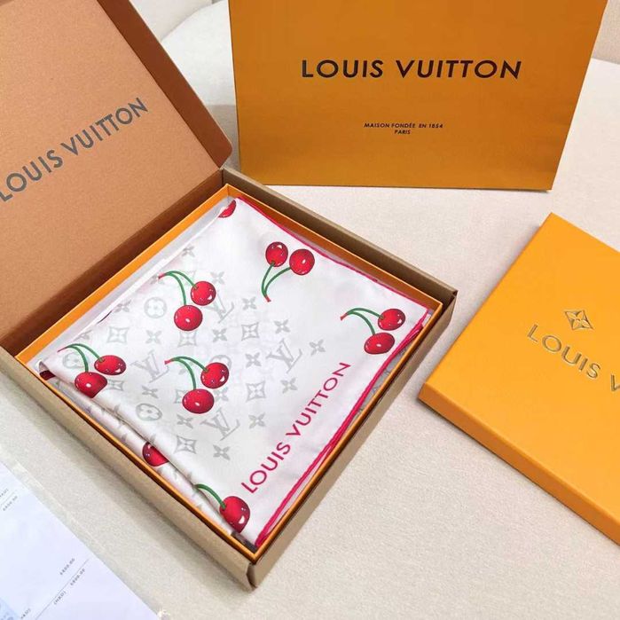 lv wiśnia dama biały szalik szalek