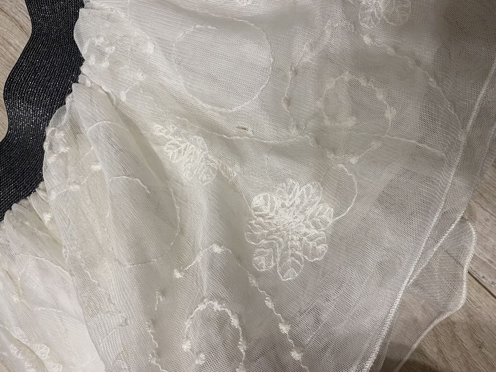 Біла святкова юбка/спідниця