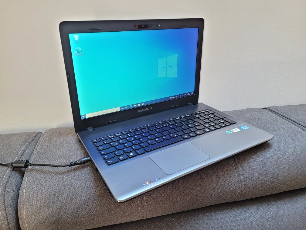 Laptop Medion- Intel i3, 4gb ram, dysk 1000gb, Szybki!, Ładny!, Akoya