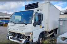 Mitsubishi FUSCO CANTER 3.0 7c15  Mitsubishi Fuso Canter 3,0 chłodnia , zasilanie zewnętrzne 7c15