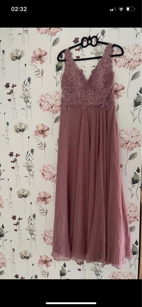 Sukienka dluga rozowa elegancka
