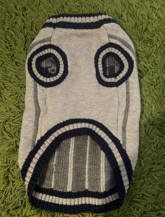 Roupa para cão cinzenta