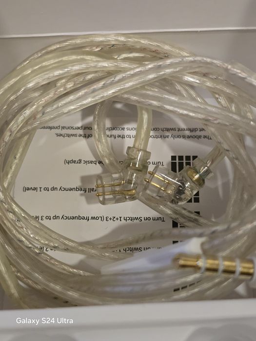 Наушники проводные КZD и беспроводные Самсунг, устройство Самсунг