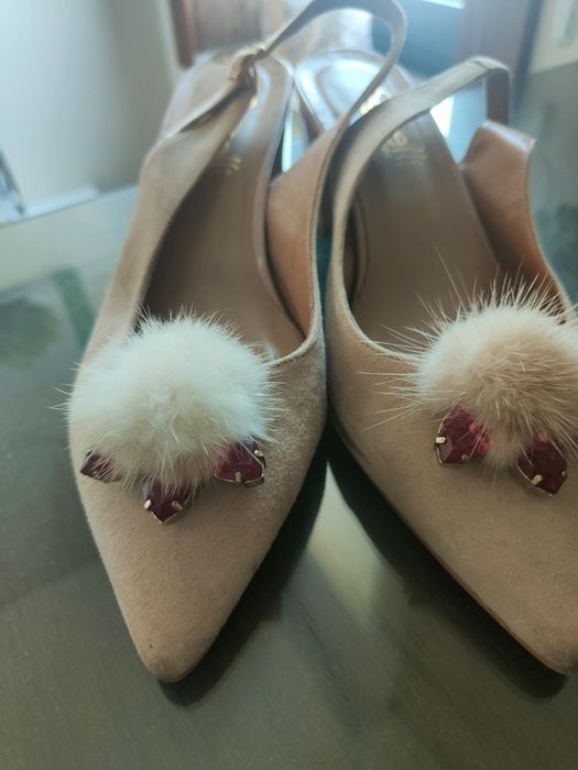 Sapatos em nobuk rosa e pedras