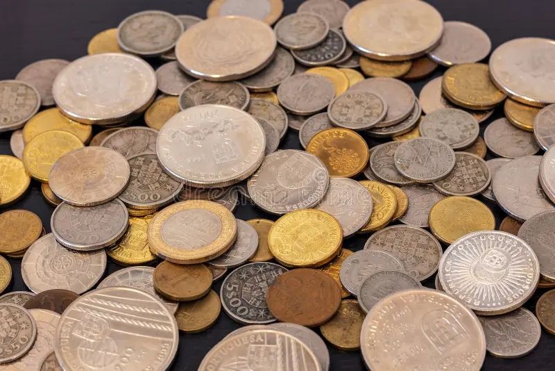 Grande coleção de moedas antigas, comemorativas .