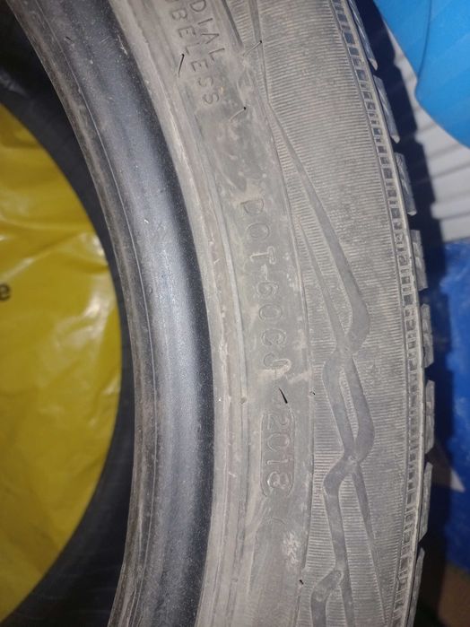 Opony zimowe Nokian 235/45/17 WR4