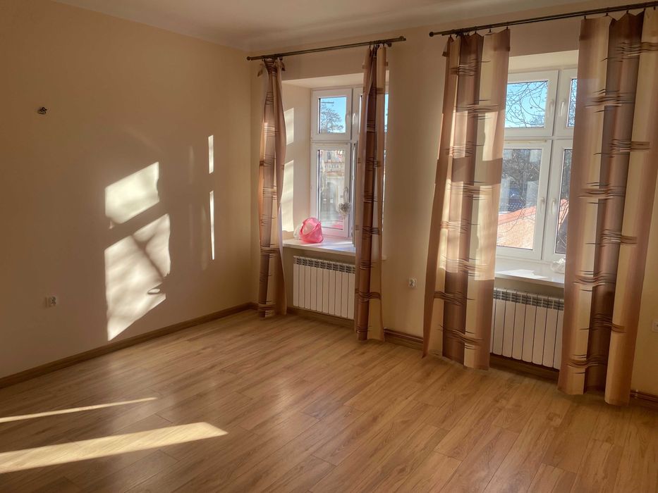 Wynajmę mieszkanie dwu pokojowe w Jarosławiu w odnowionej kamienicy