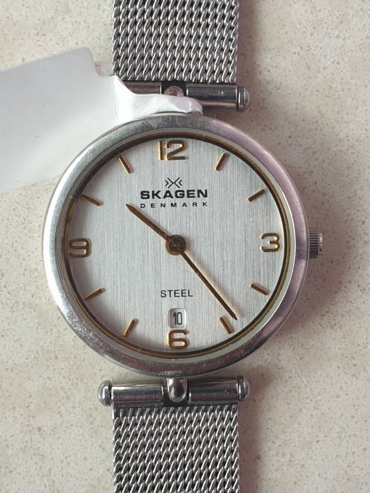 Skagen Denmark zegarek damski z datownikiem.