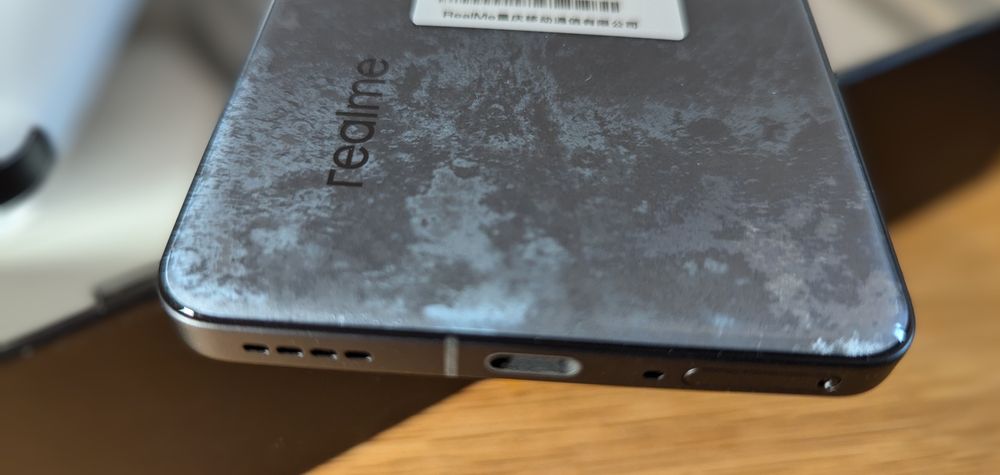 New REALME GT 6  12/256GB  Snapdragon 8 Gen3 + Безкош. доставка!