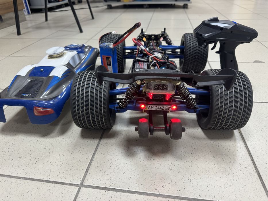 Jlb j3 speed traxxas x-max 3s remo hobby wltoys himoto машинка пульт