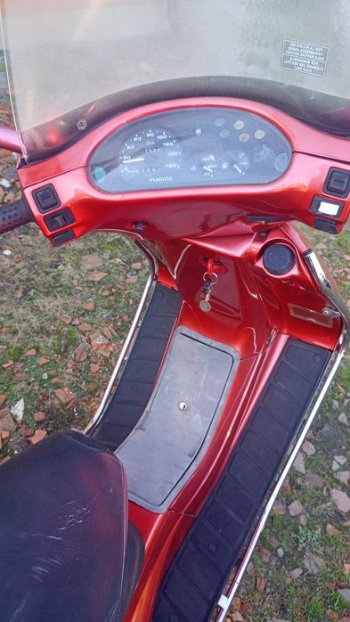 Skuter Piaggio 125 motor