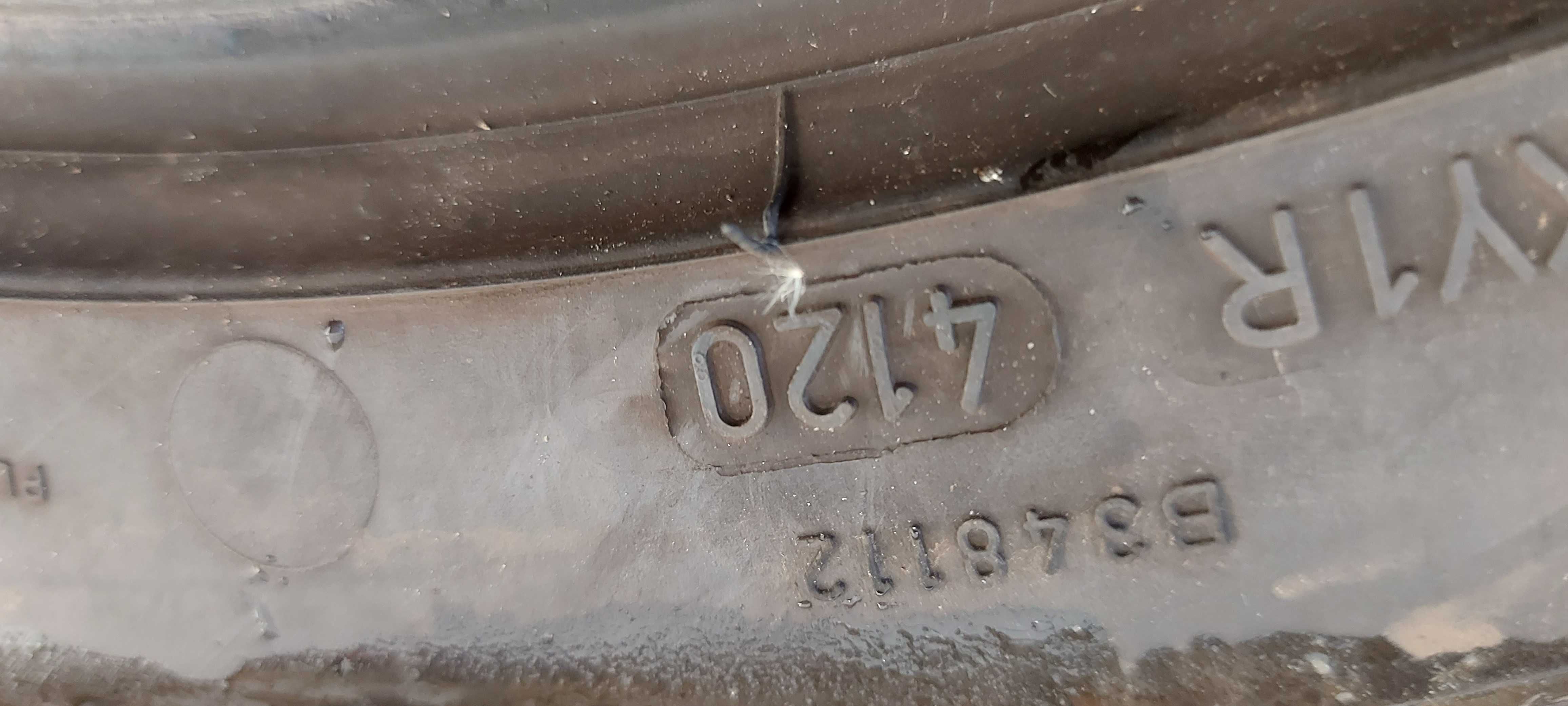 opona zimowa DUNLOP 225/45 R17 2020R