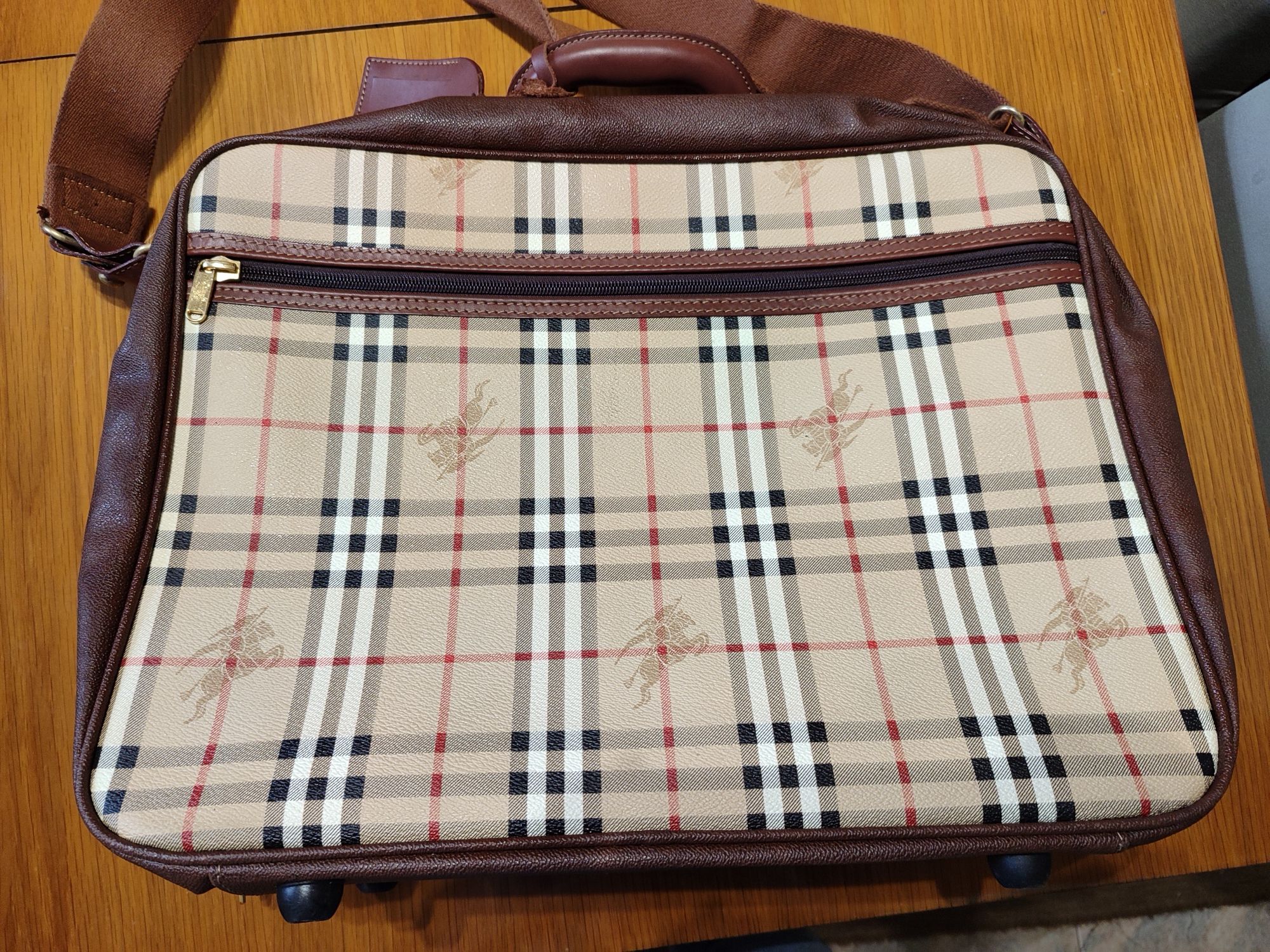 Mala viagem Burberry