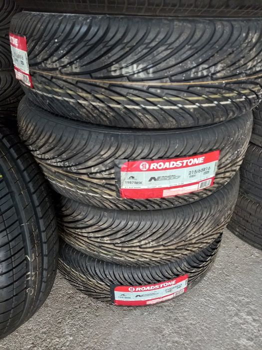2 pneus Novos 215/65R16