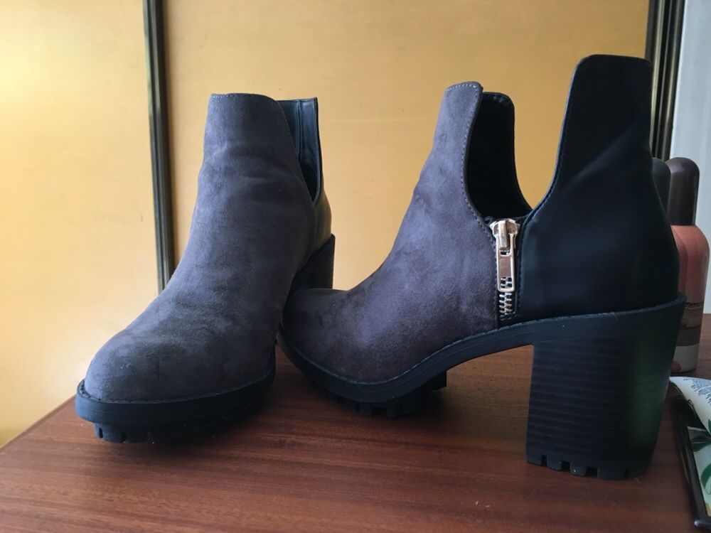 2 pares de botas 20€ +20=40€